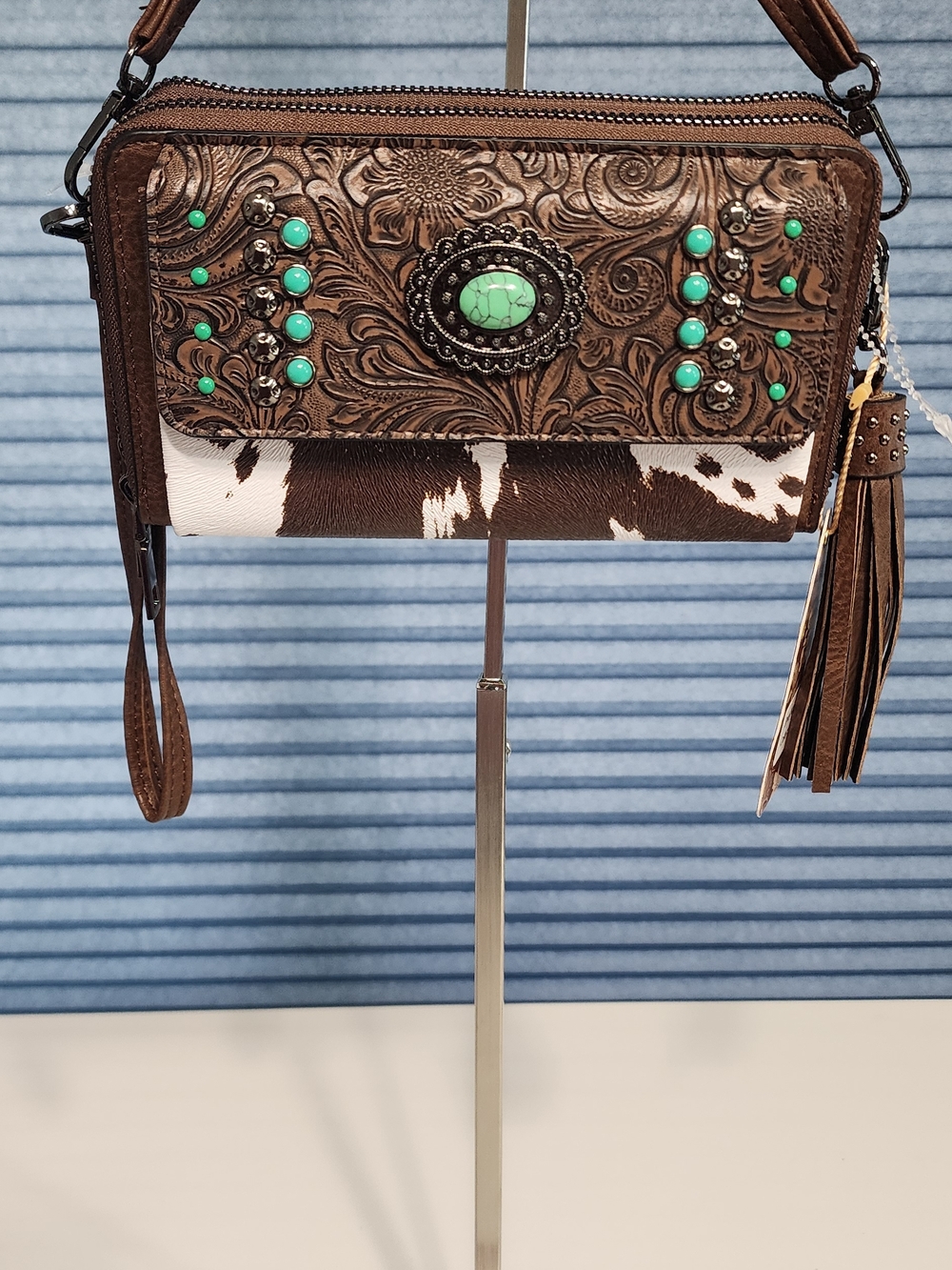 NWT Sam &Hadley Brown and White Western Embossed Wallet with Turquoise Accents - Picture 6 of 7